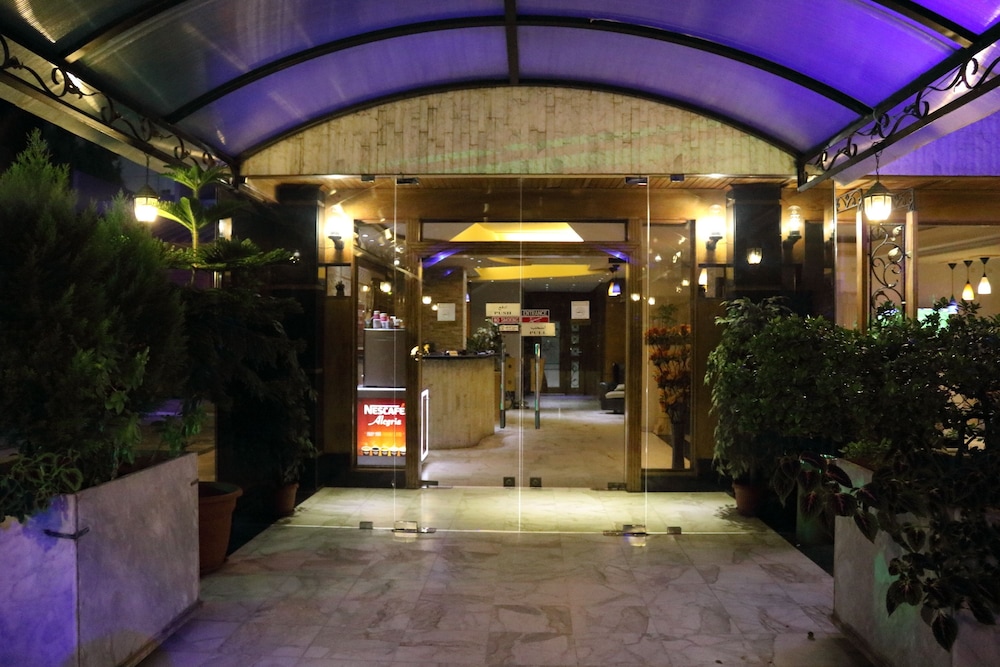 VISTA DEL MAR HOTEL in JOUNIEH