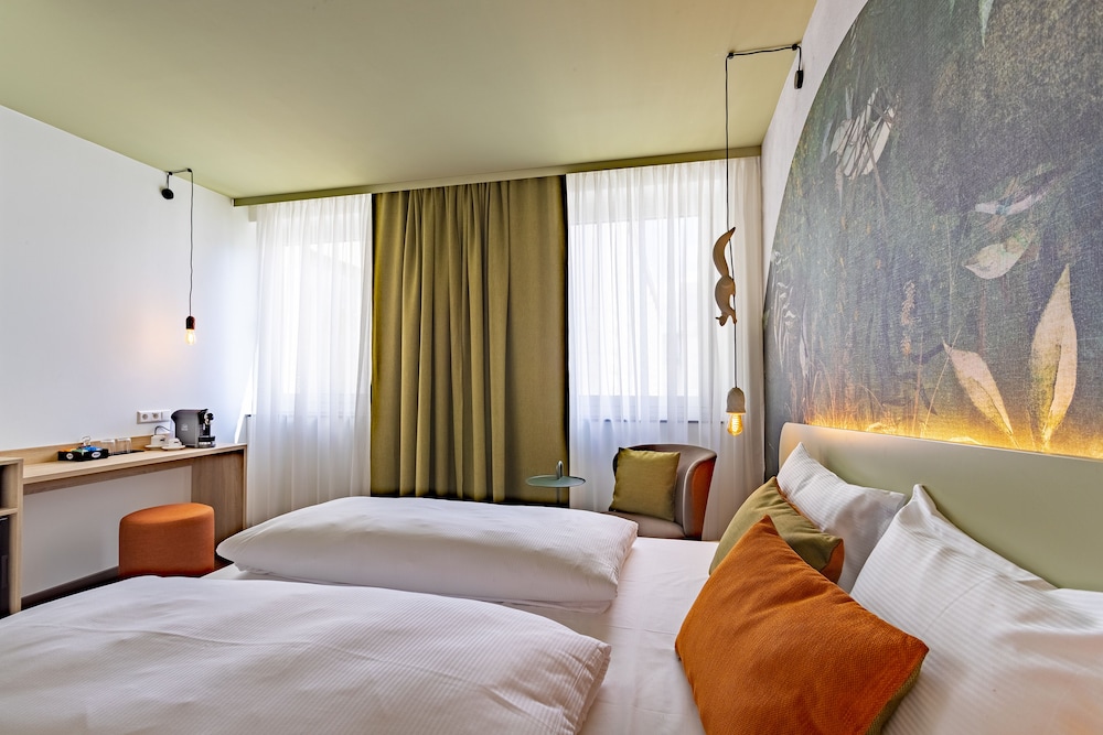Hotel The Weekend 13/60