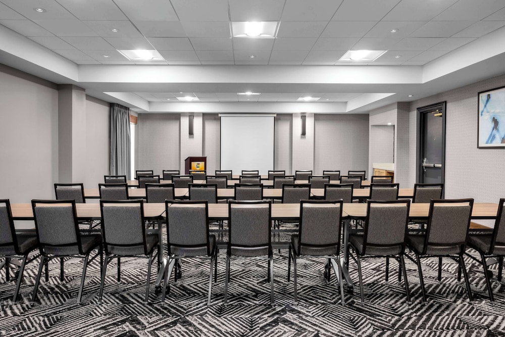 Hyatt Place Kansas City/Overland Park/Convention Center 39/50