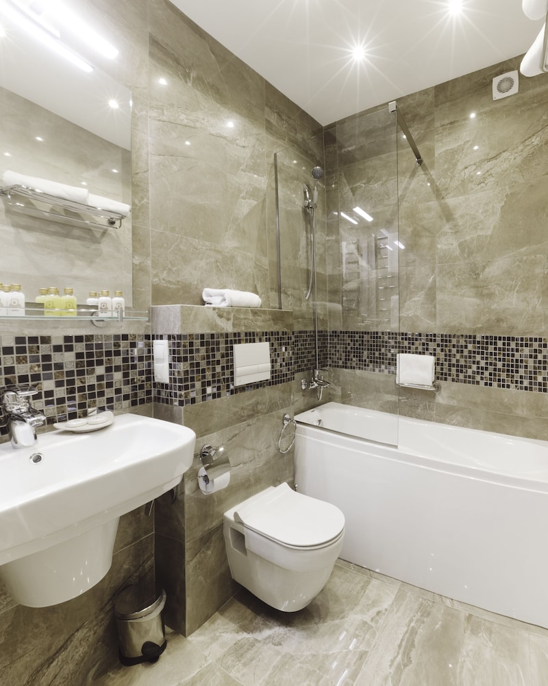 Roxen Hotel & Spa 27/30