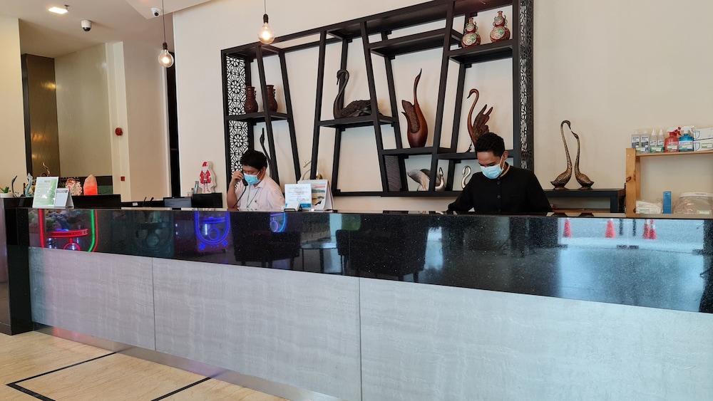 Swan Garden Hotel 8/50