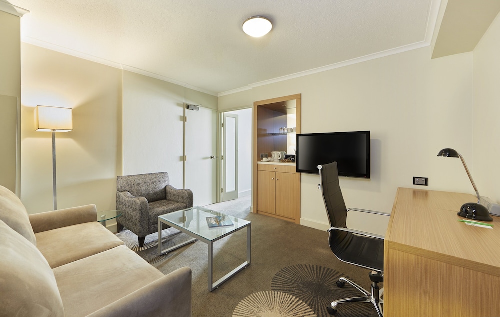Holiday Inn Parramatta 50/76