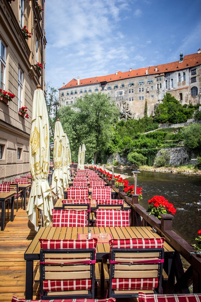 Hotel Dvorak 46/50
