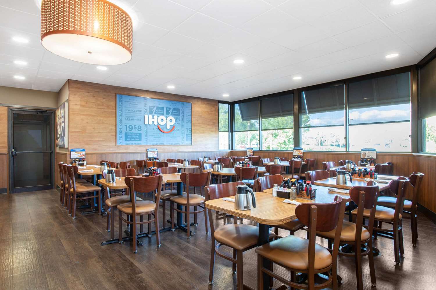 Days Inn by Wyndham Orlando Conv. Center/International Dr 34/43