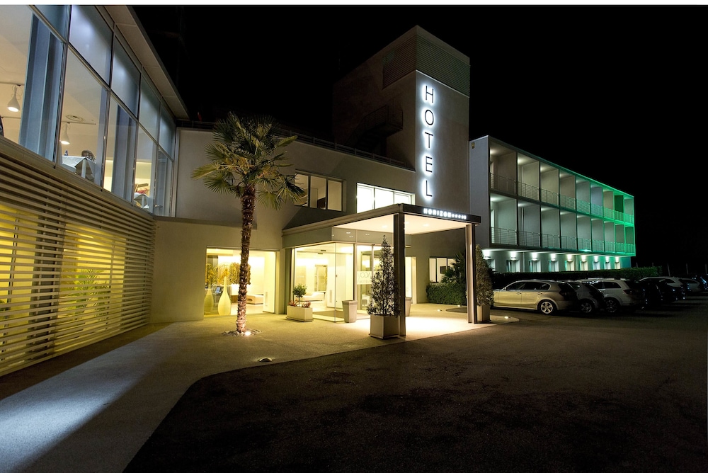 Hotel Horizon 46/49