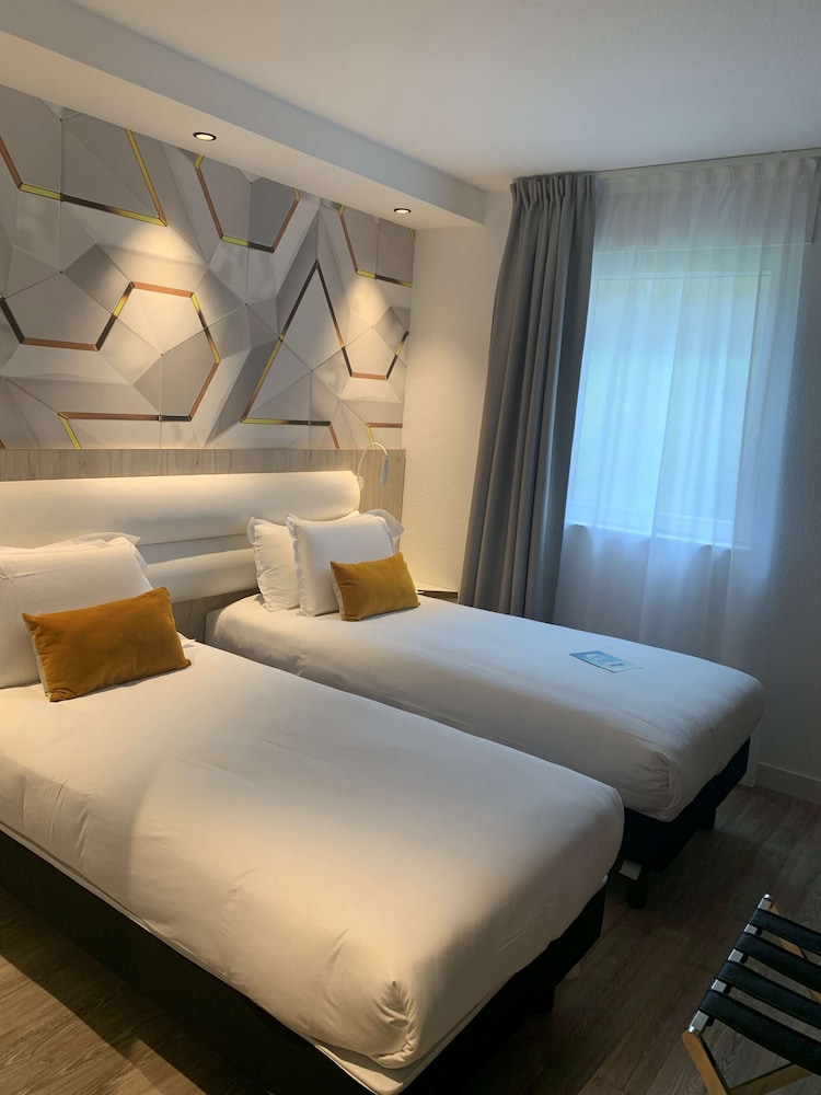 Hotel Kyriad Crepy En Valois 22/77