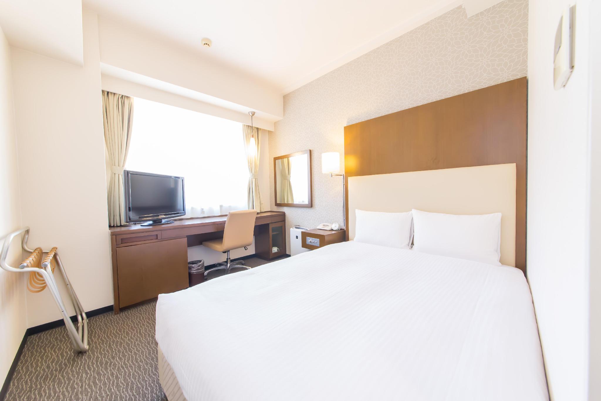 Semi Room, Single, Semi Double Bed