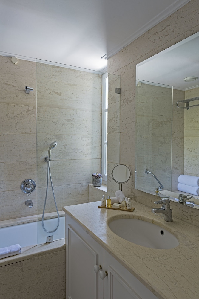 THE KEFALARI SUITES 33/33