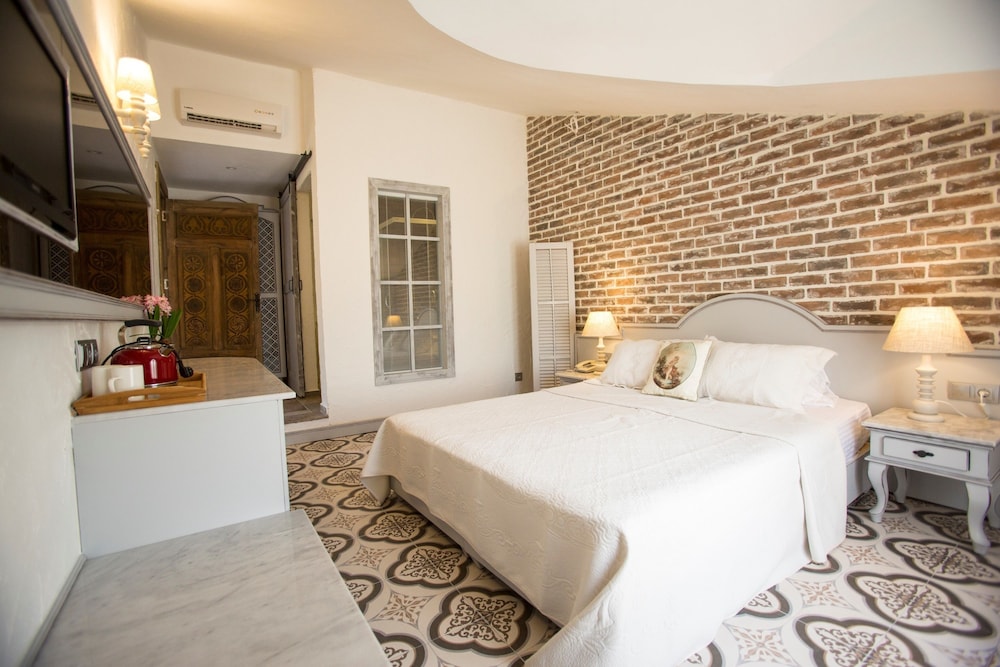 S3 HOTELS ORANGE 17/68