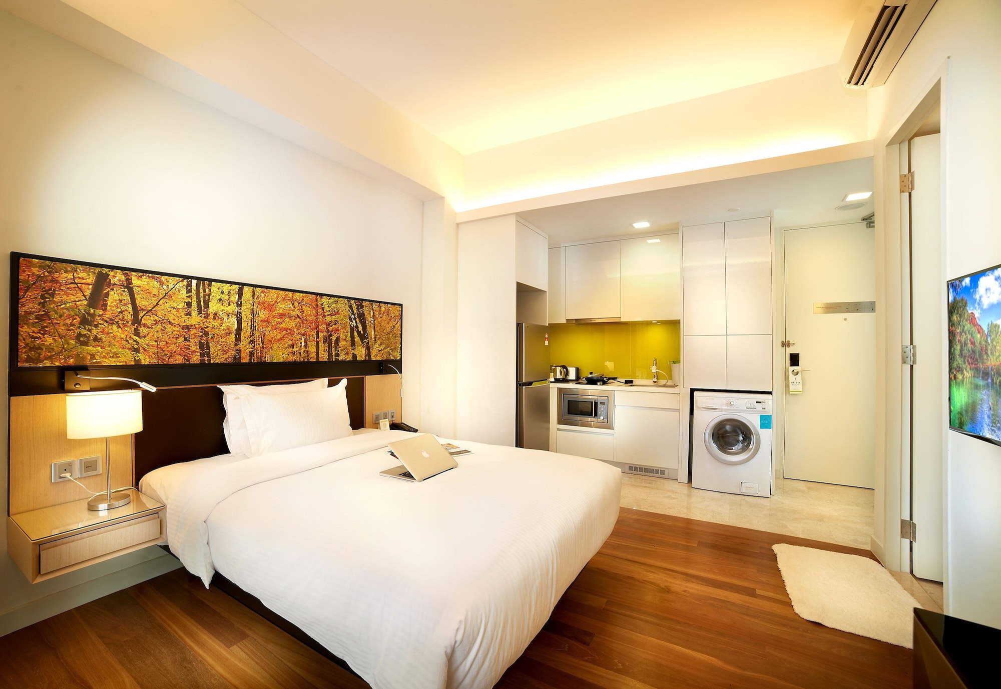 DELUXE, STUDIO, QUEEN BED