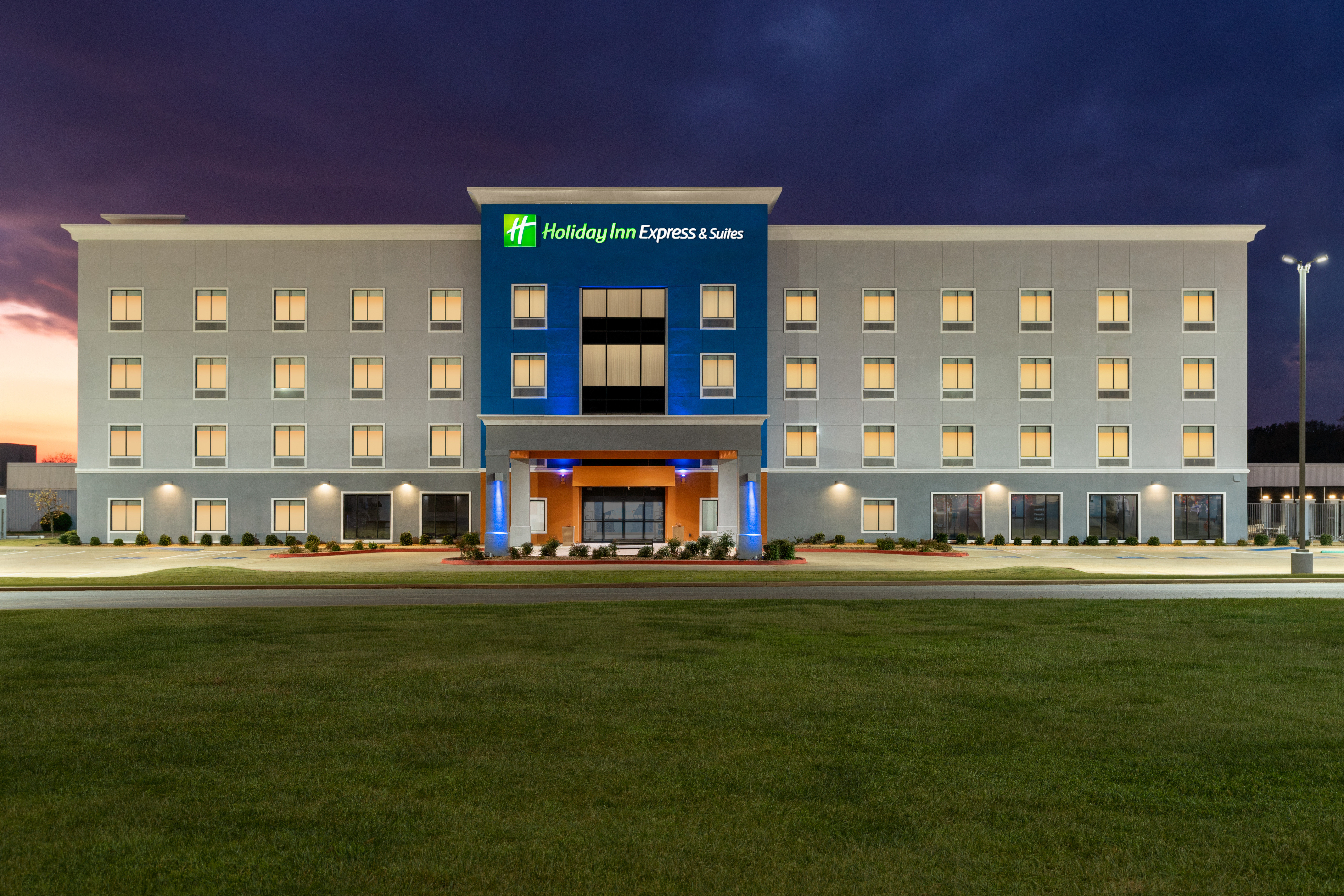 Holiday Inn Express Hotel Suites Forrest City 2/52
