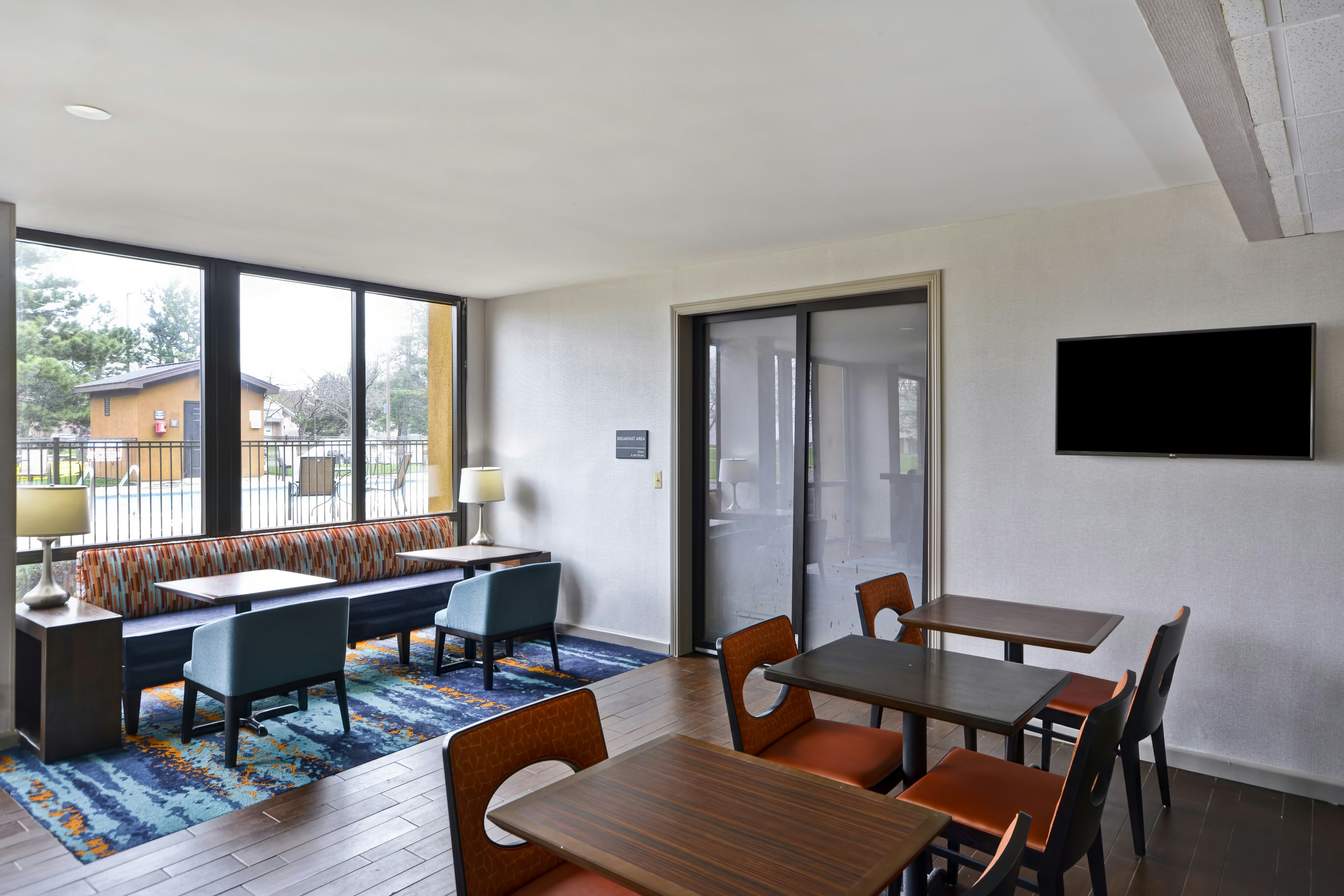 Hampton Inn Detroit/Madison Heights/South Troy 32/56