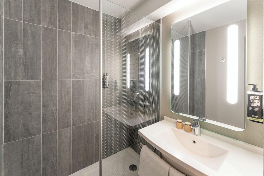 Ibis Paris 17 Clichy Batignolles 75/75