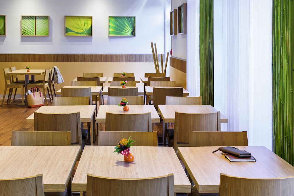 IBIS HANNOVER MEDICAL PARK 54/64