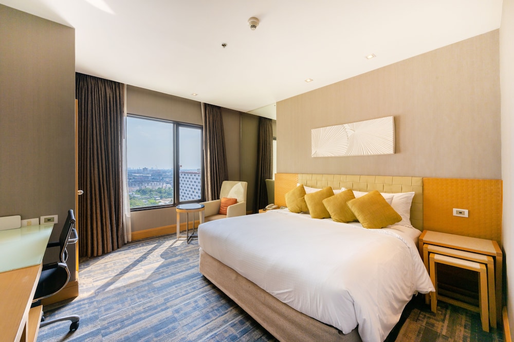 PREMIER, STUDIO, SUITE, DOUBLE BED, BATHTUB