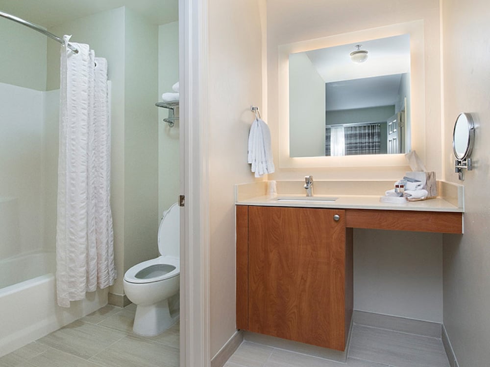 Hawthorn Extended Stay by Wyndham Naples 14/54
