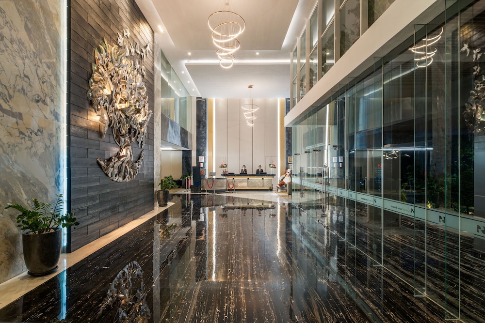 Grand Swiss-Belhotel Darmo 7/62