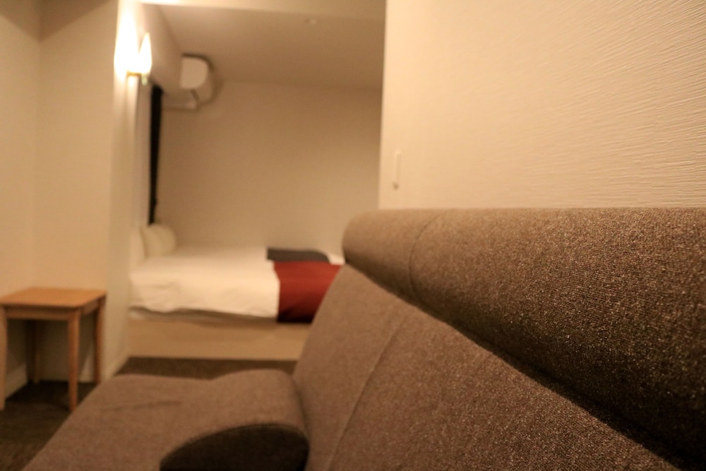 Hotel Ninestates Hakata 40/50