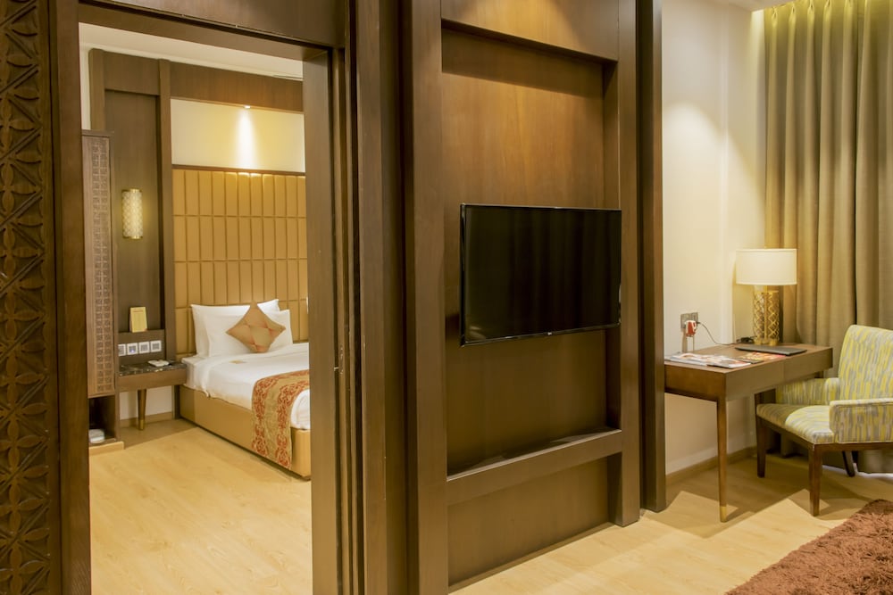 The Corinthians Resort 25/76