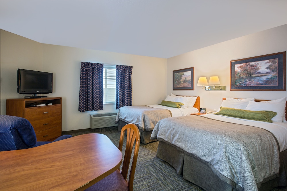 Candlewood Suites Appleton 10/38