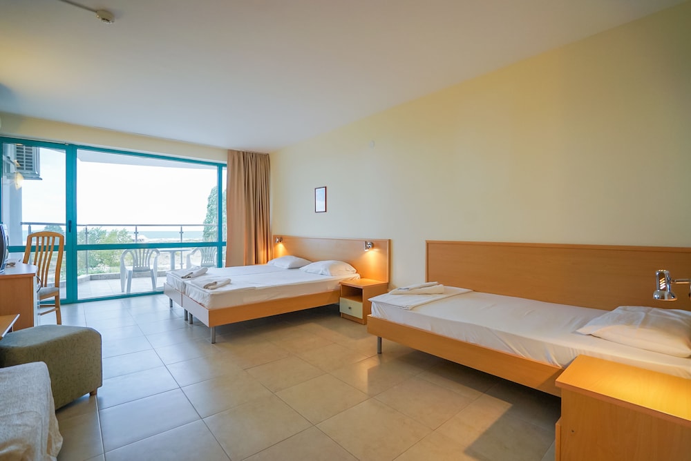 Hotel Delfin 7/35