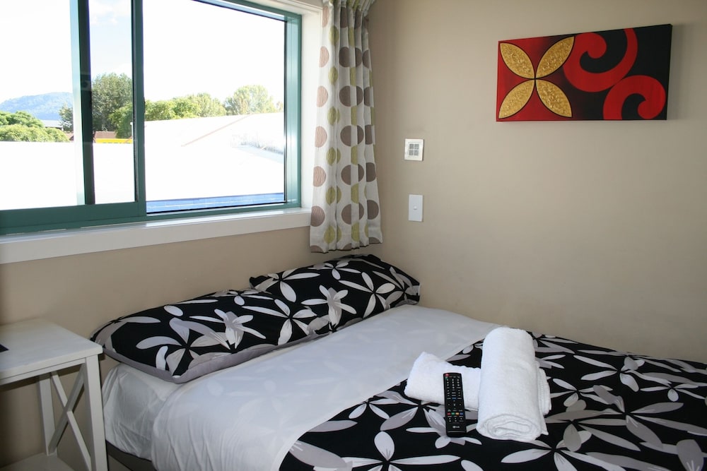 2 BEDROOMS, FAMILY, APARTMENT