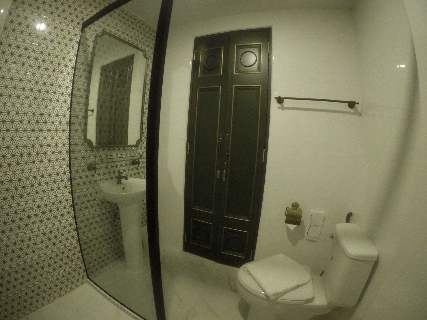 PREMIER, SUITE, KING BED, PRIVATE BATHROOM