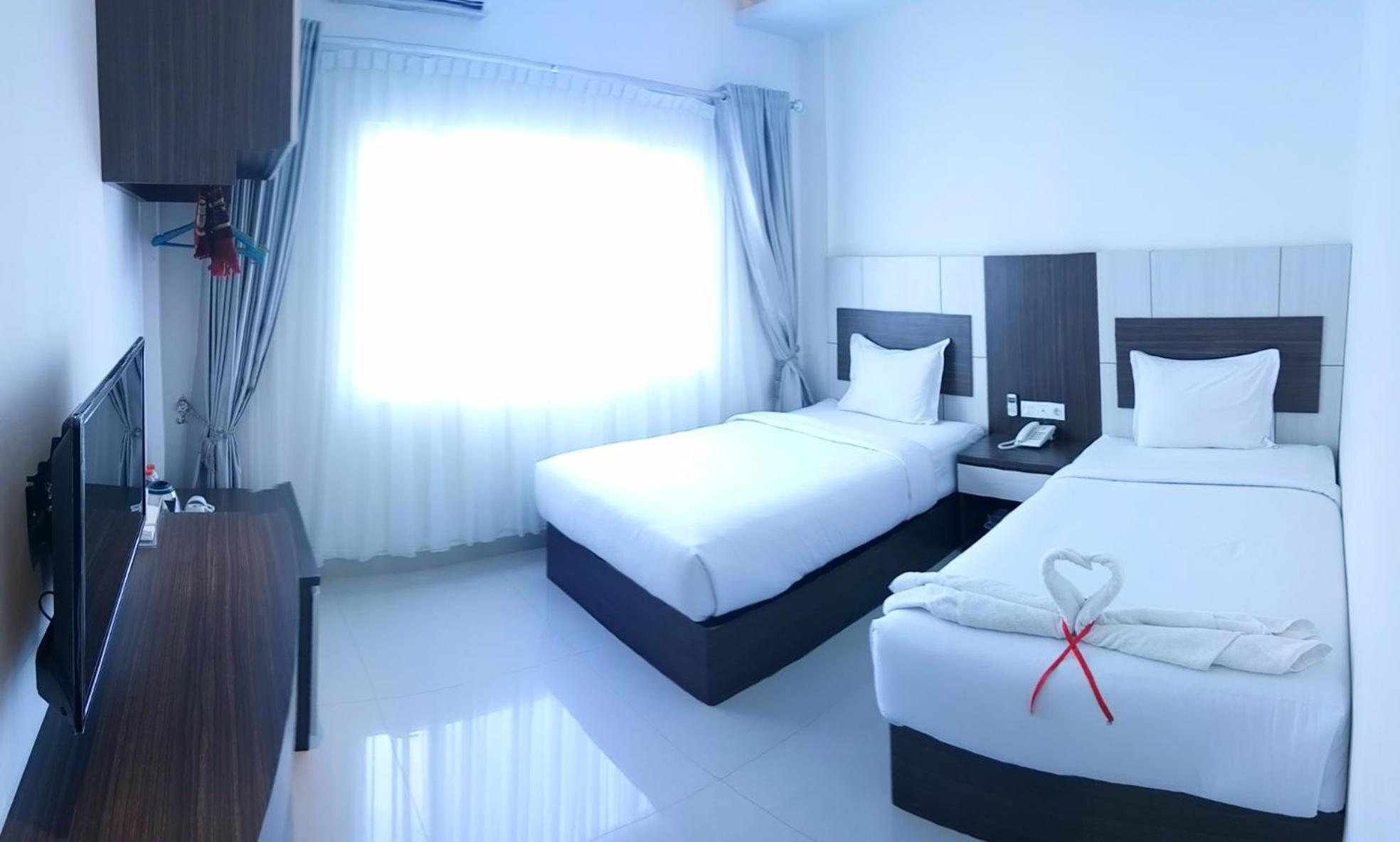 Seventeen Hotel 8/17
