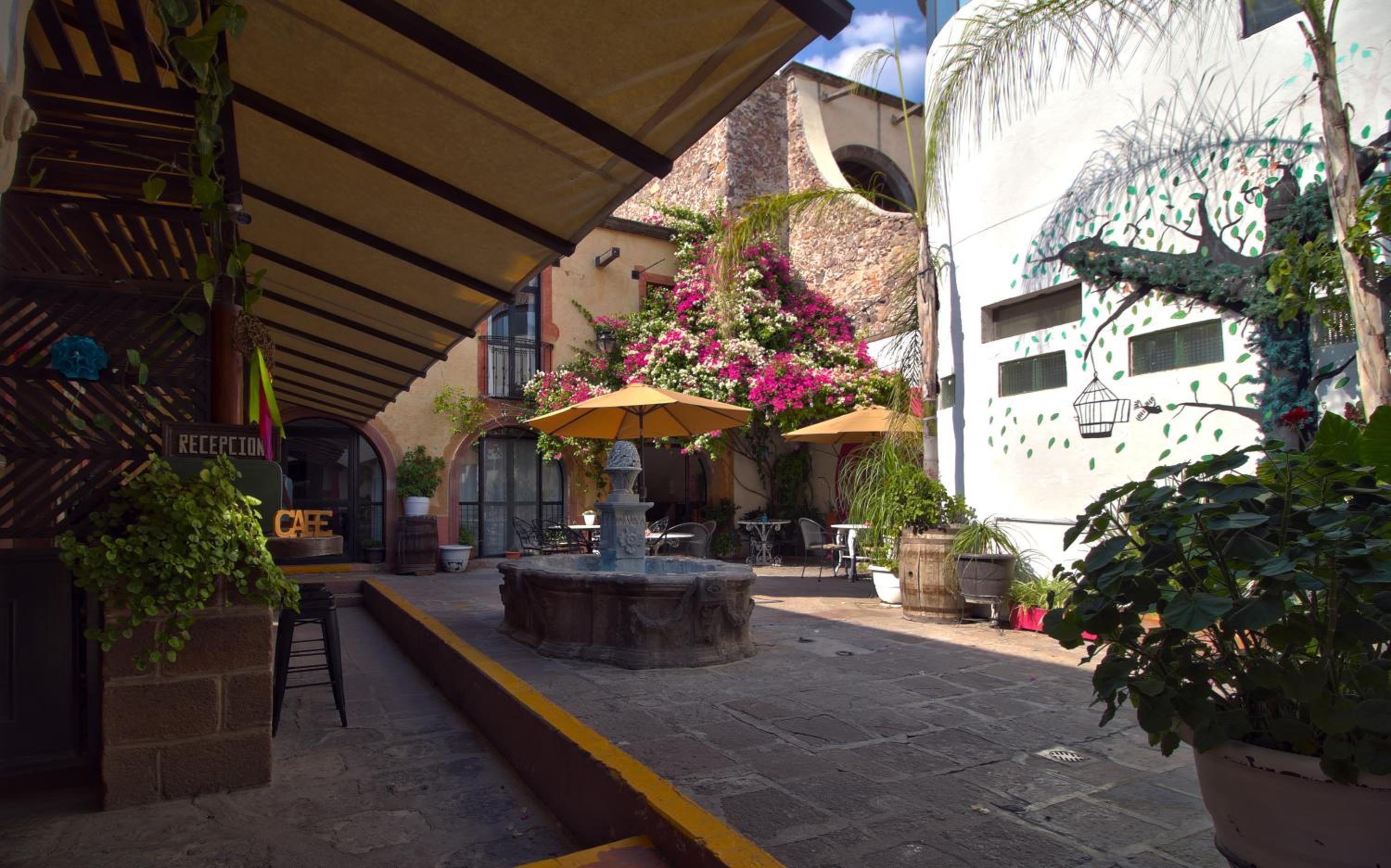 Hostal Punto 79 2/50