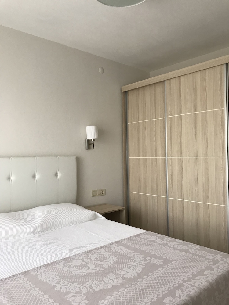 Evn Hotel 8/29