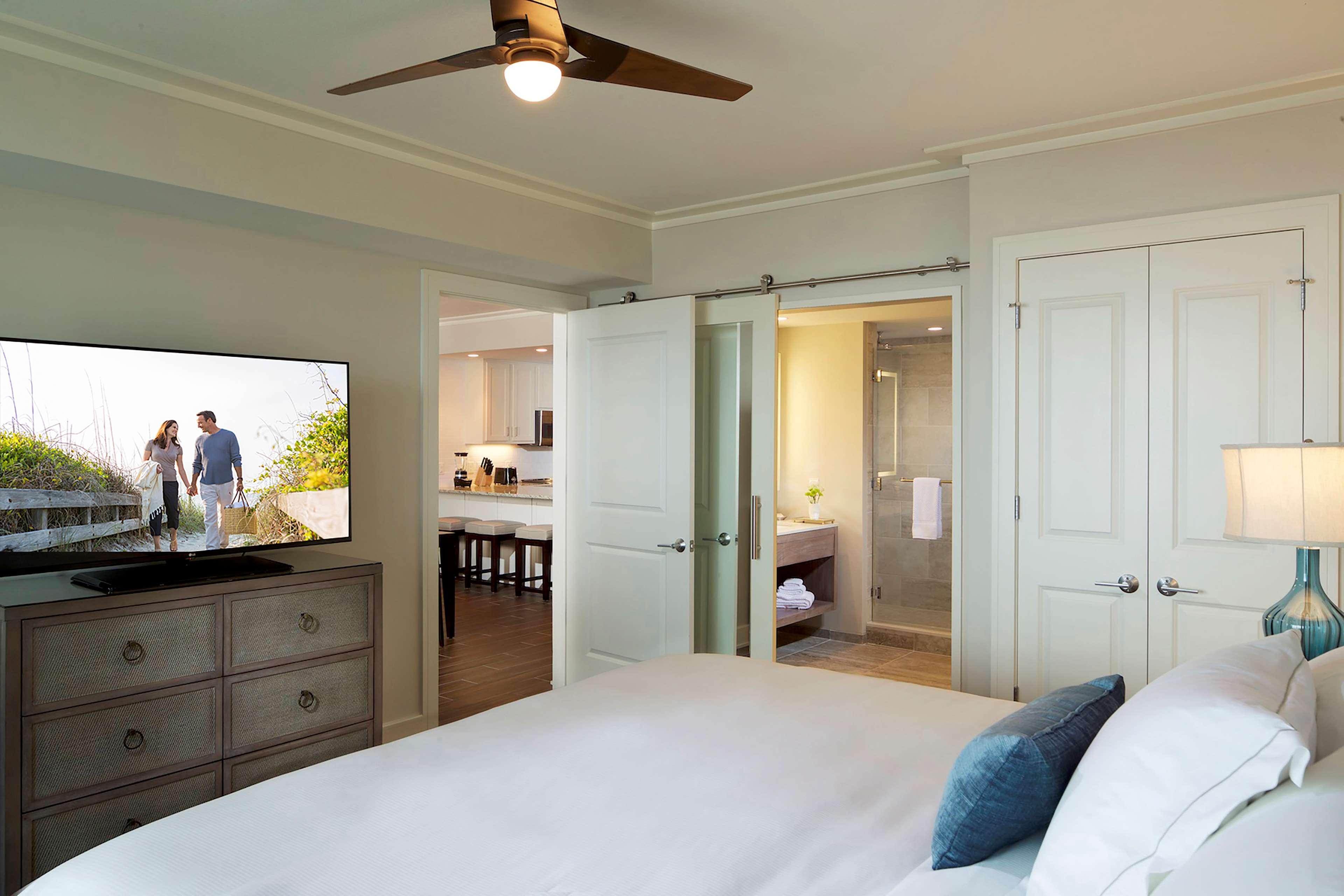 2 BEDROOMS, SUITE, 2 DOUBLE BEDS, KING BED, ACCESSIBLE