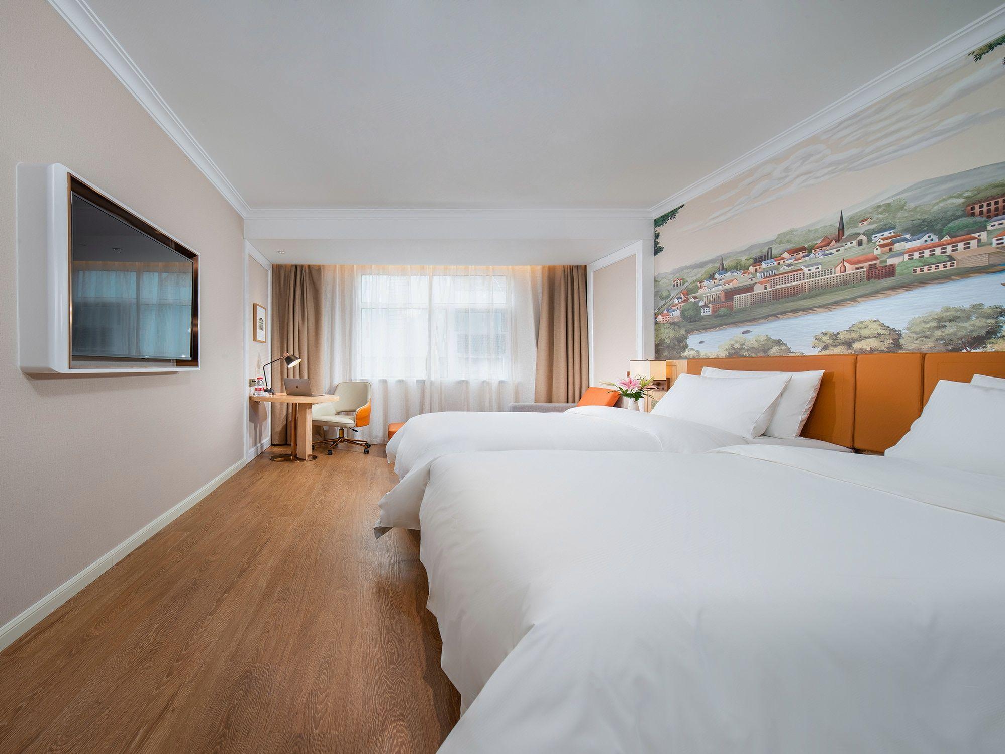 Vienna Hotel (Tianjin chentangzhuang subway station store) 29/59