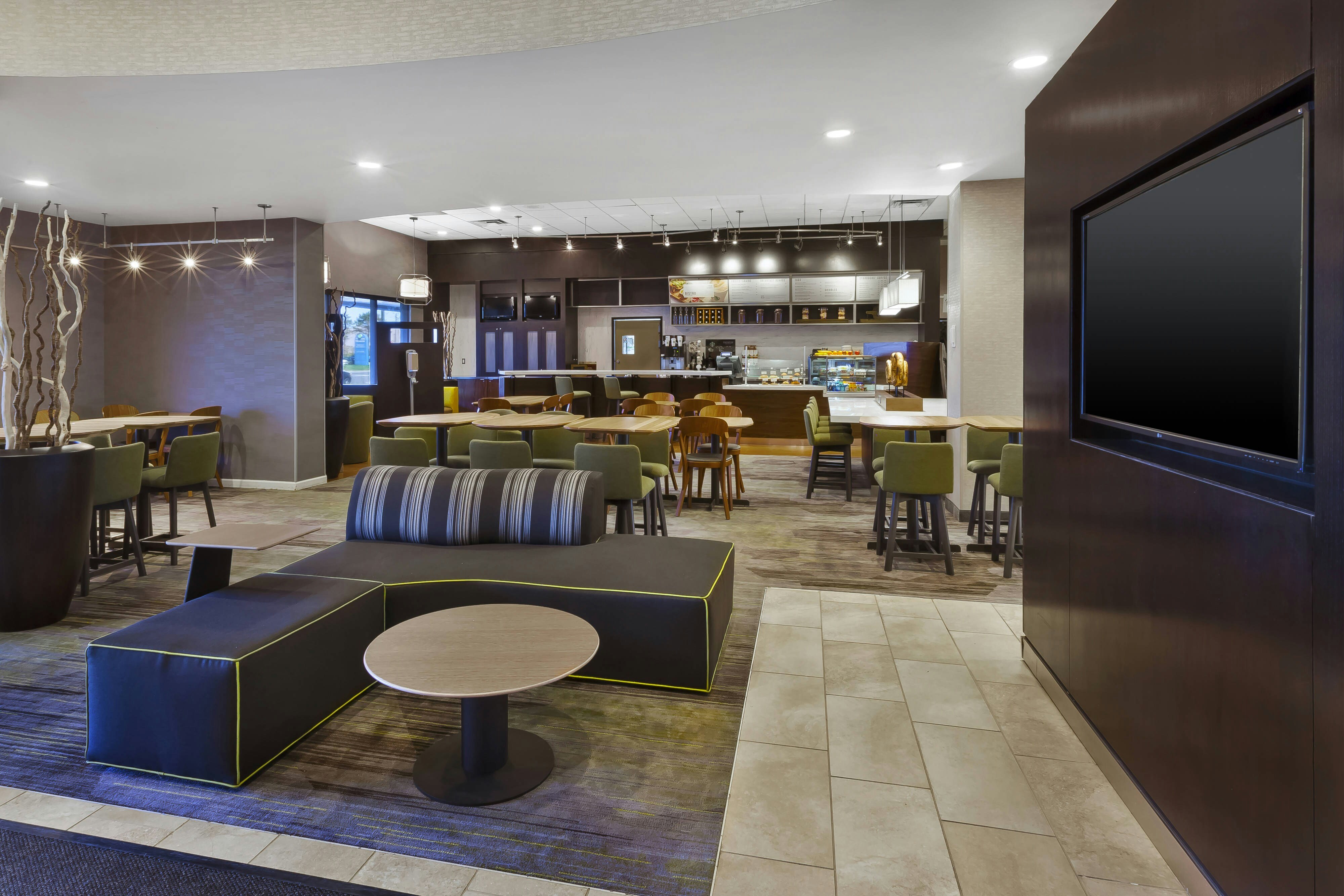 Courtyard Secaucus Meadowlands 9/16