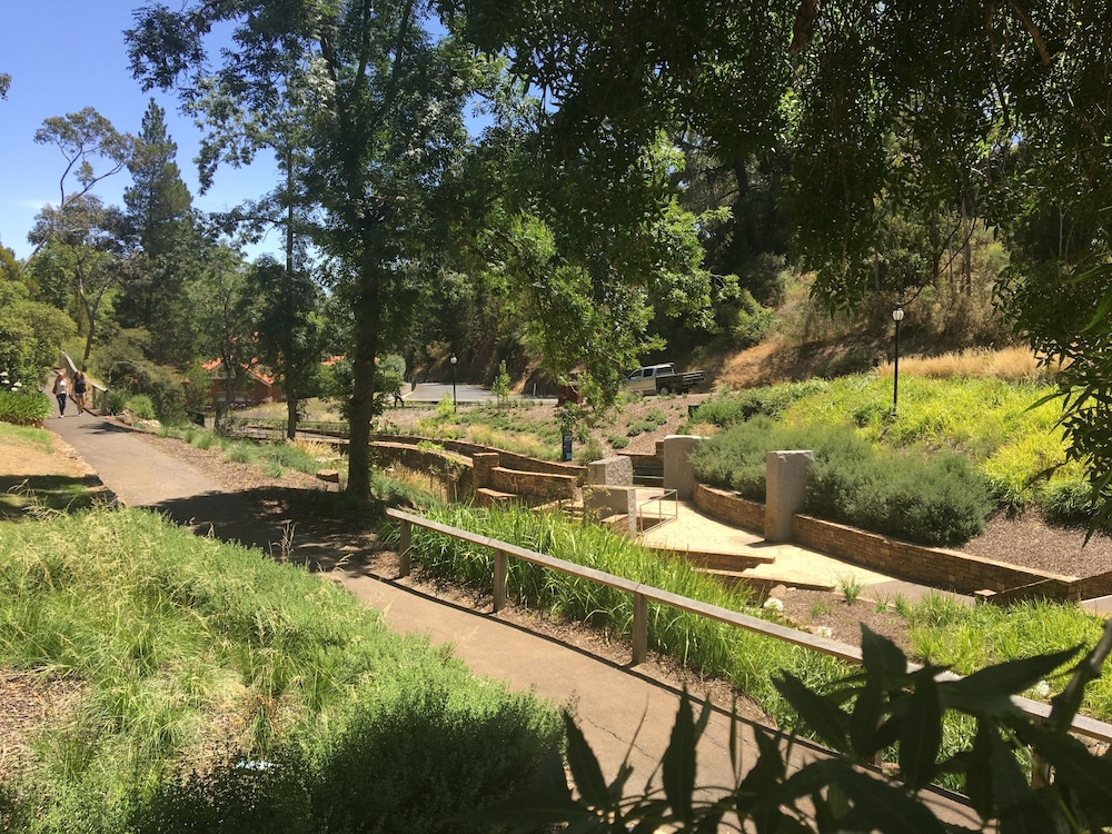 Hepburn Spa Retreat 21/28