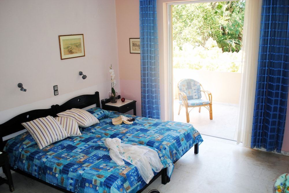 ROOM, GARDEN VIEW