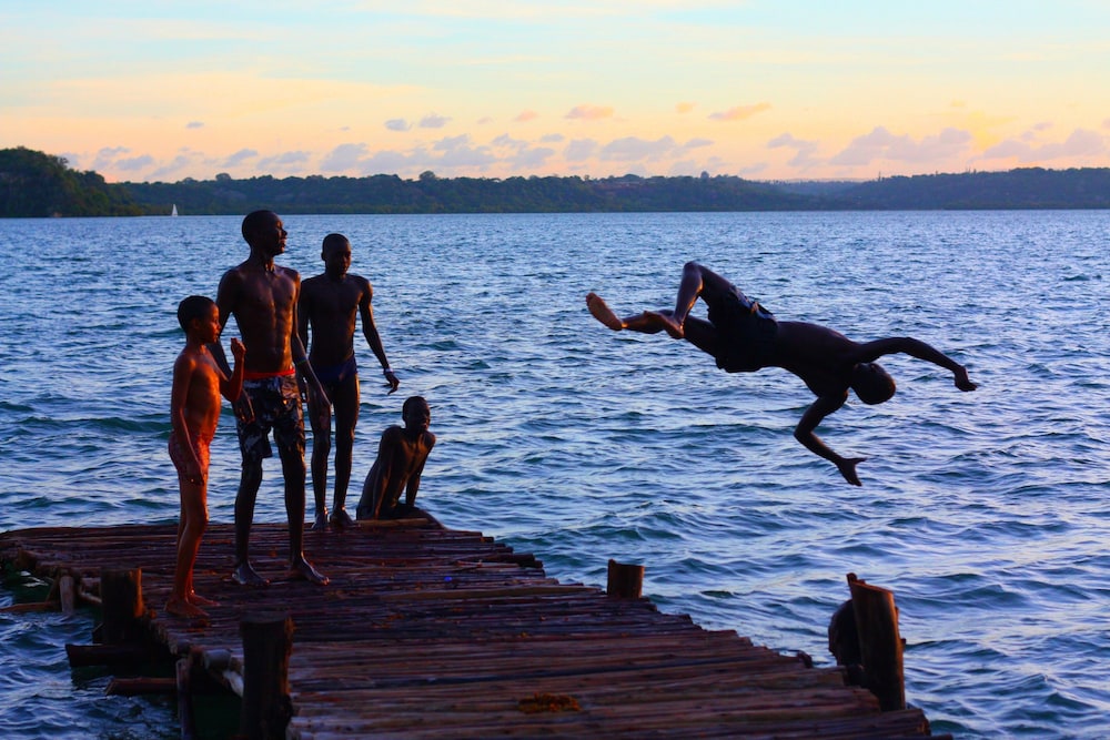 DISTANT RELATIVES ECOLODGE & BACKPACKERS 37/50