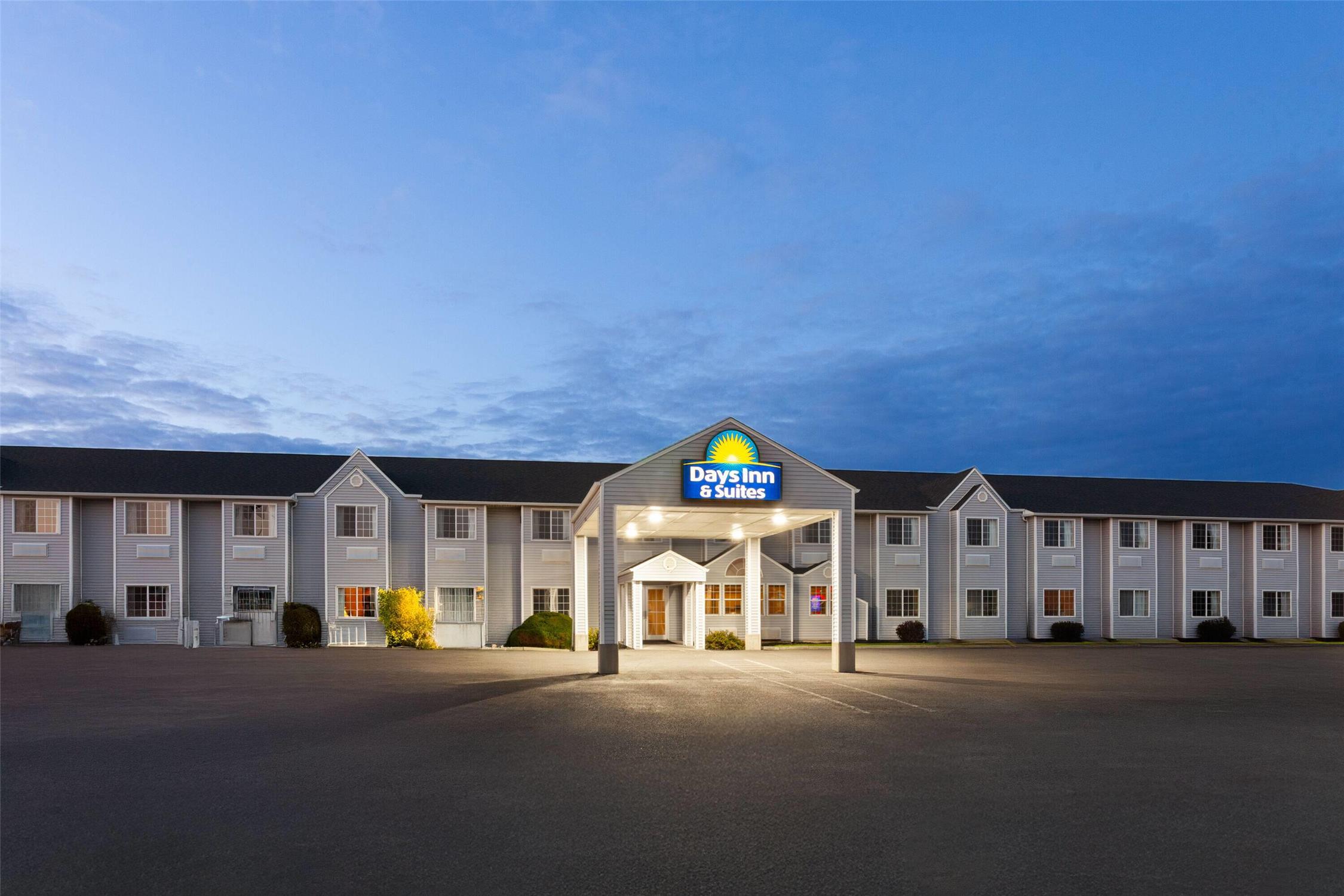 Days Inn & Suites By Wyndham Spokane Airport Airway Heights 2/41