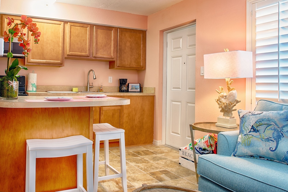 Coco Sands Beachside Cottages 13/63