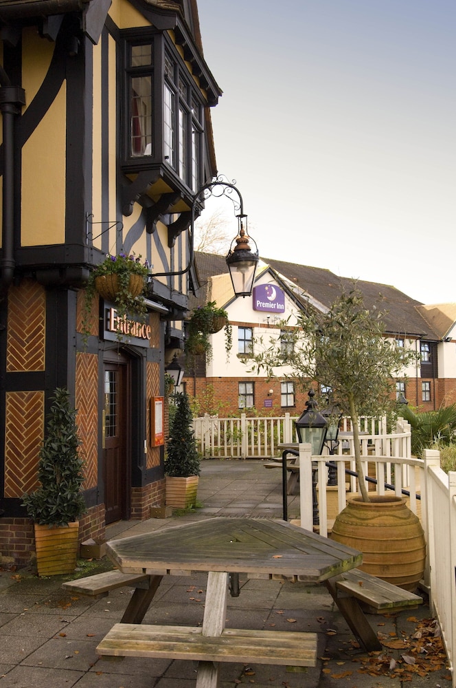Premier Inn Maidstone (Allington) 6/24