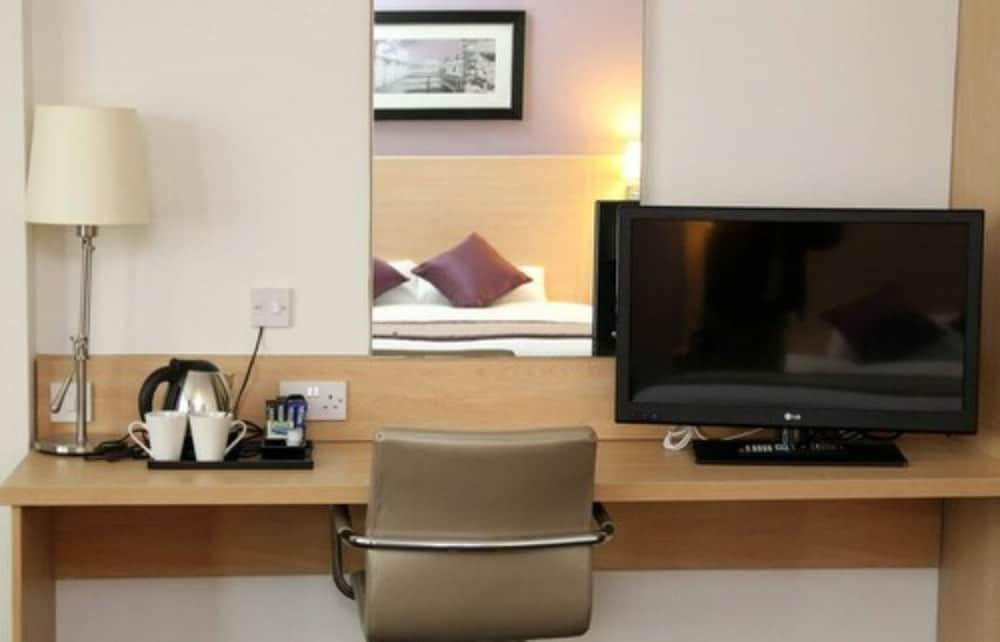 Shore View Hotel 44/49
