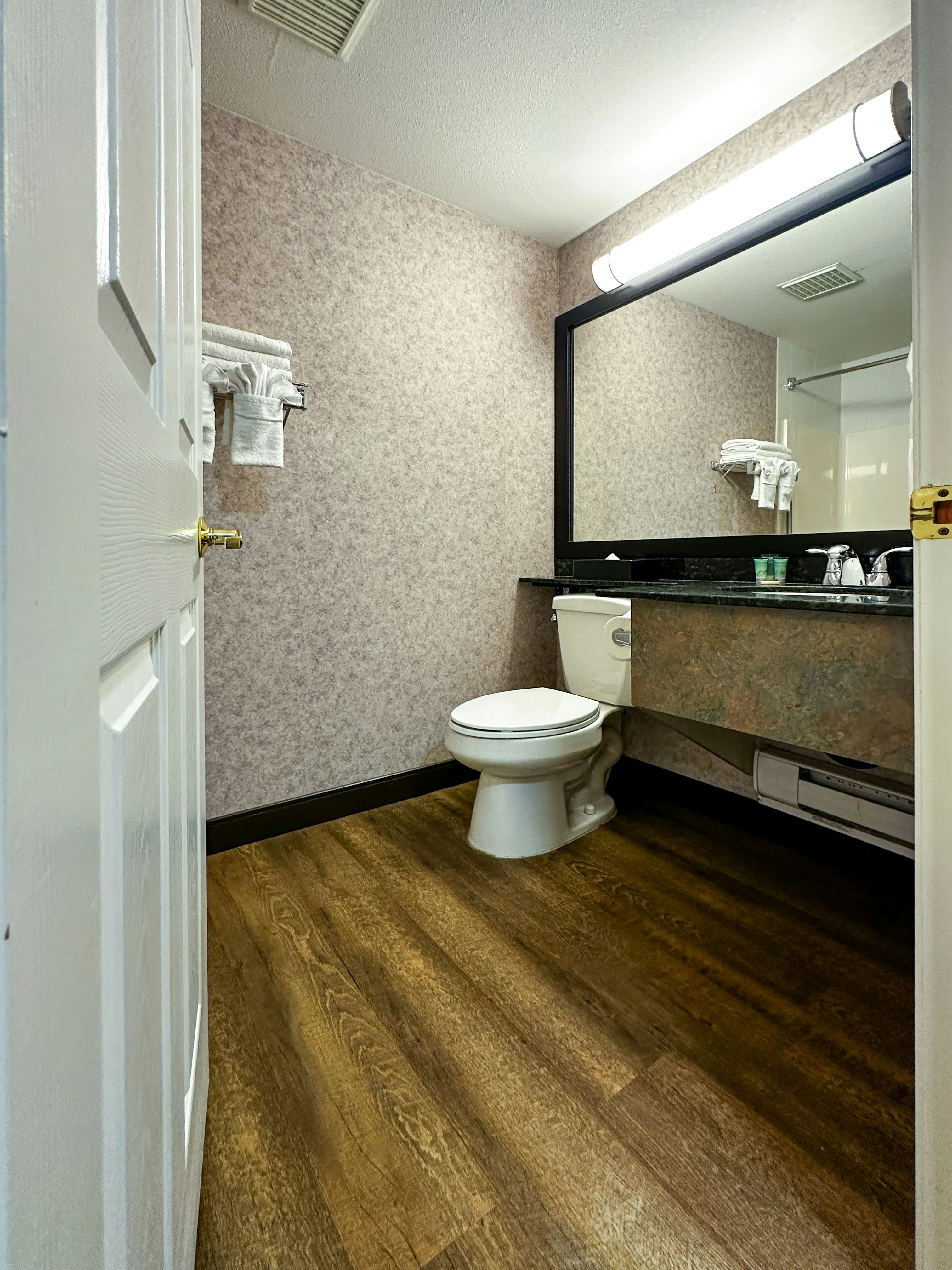 Prestige Aberdeen Lodge Kamloops 53/54