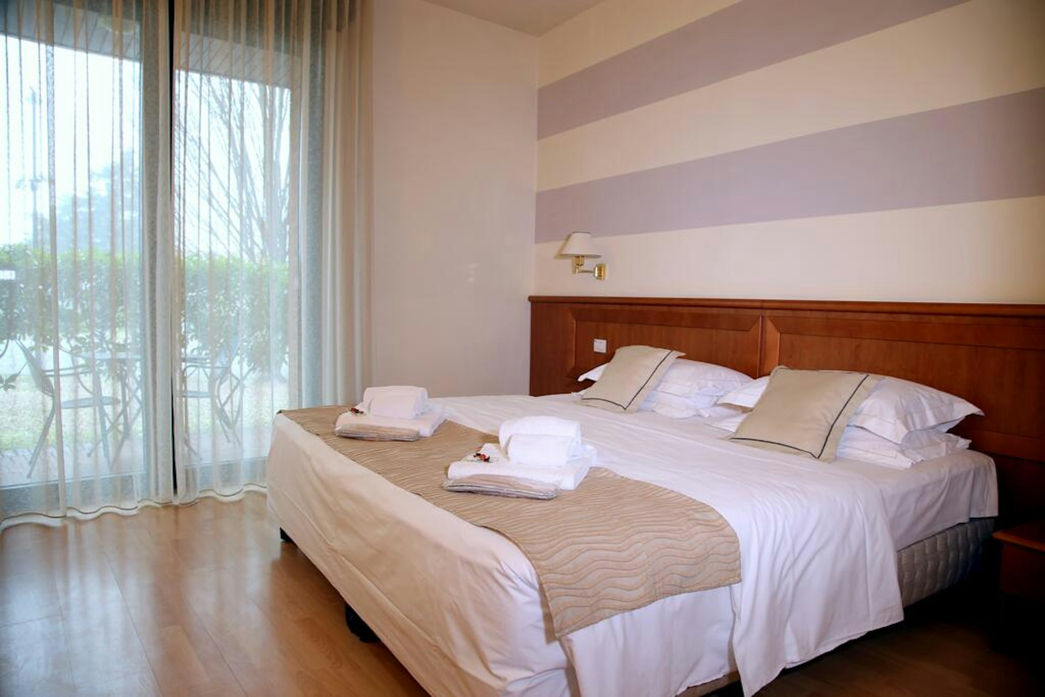 Phi Hotel Emilia 5/26