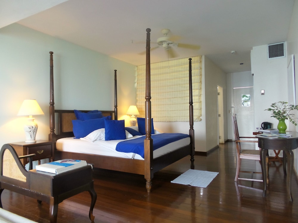 Blue Haven Hotel 16/58