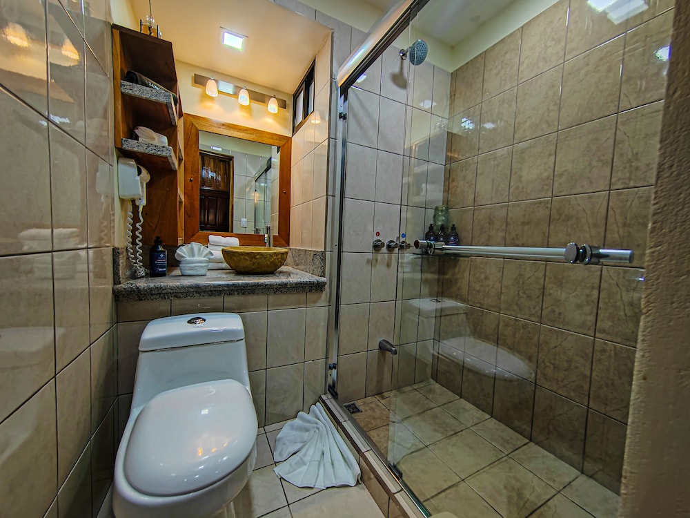 Monteverde Rustic Lodge 49/50