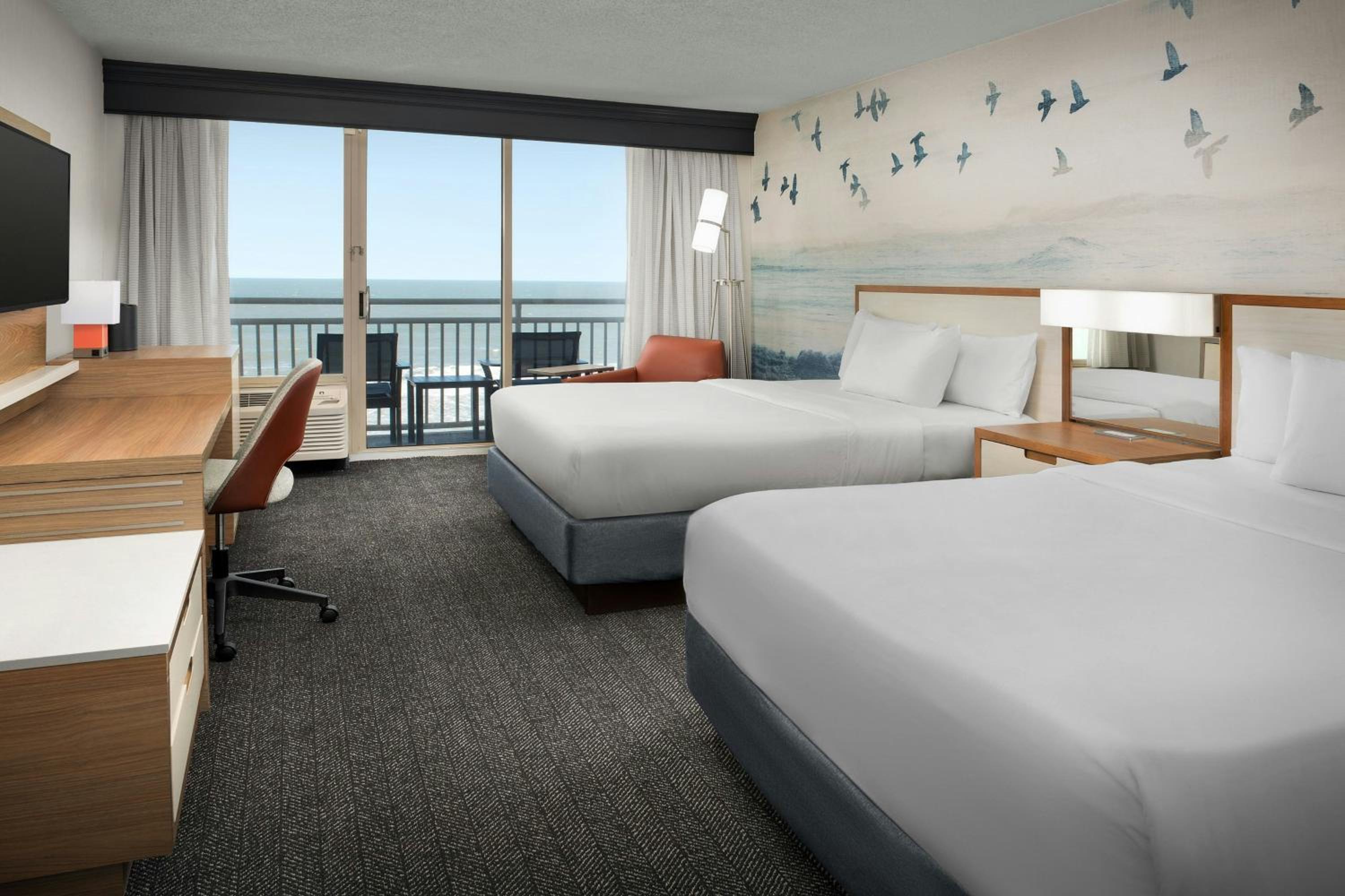 Room, 2 Queen Beds, Ocean Front, Balcony, Bathtub, Accessible