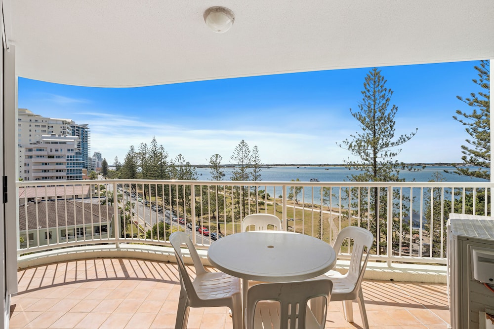 Crystal Bay On The Broadwater 64/79