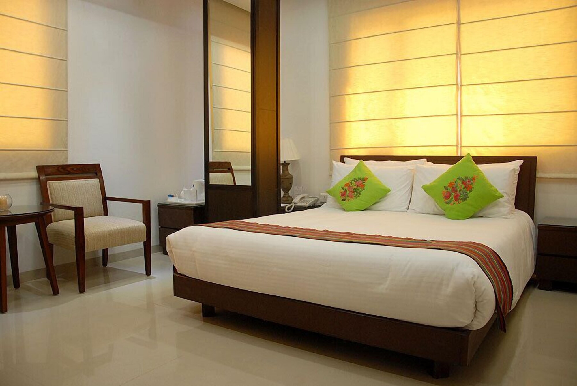 EXECUTIVE, DOUBLE BED