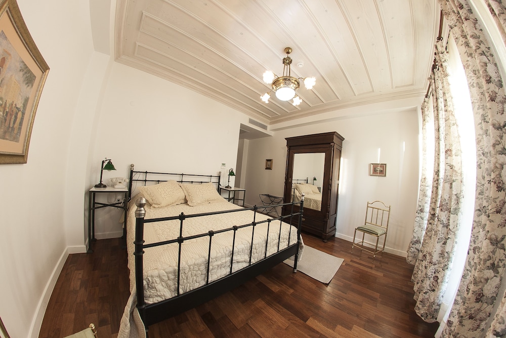 Villa Pera Suite Hotel 47/81