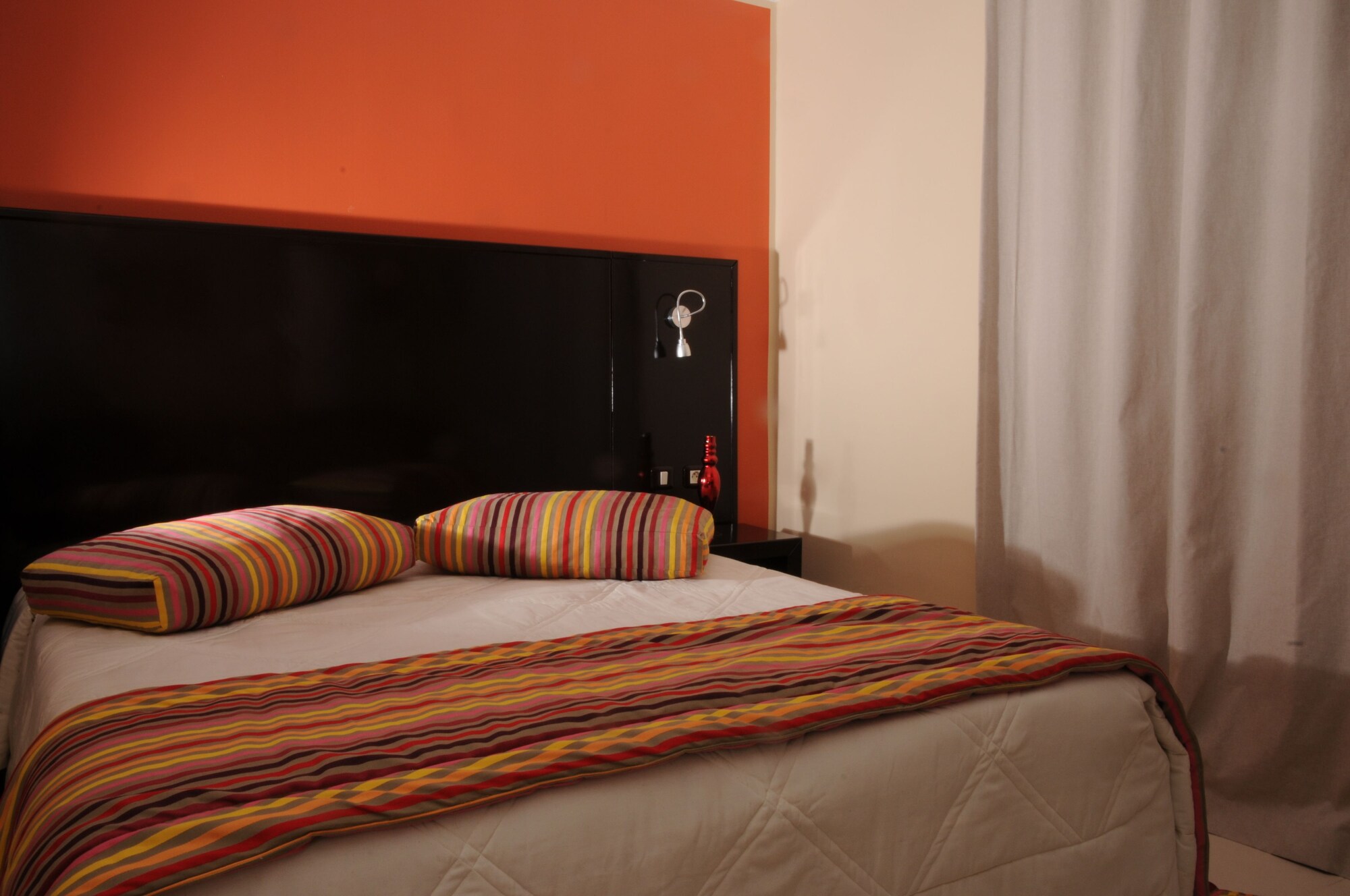 ROOM, QUADRUPLE