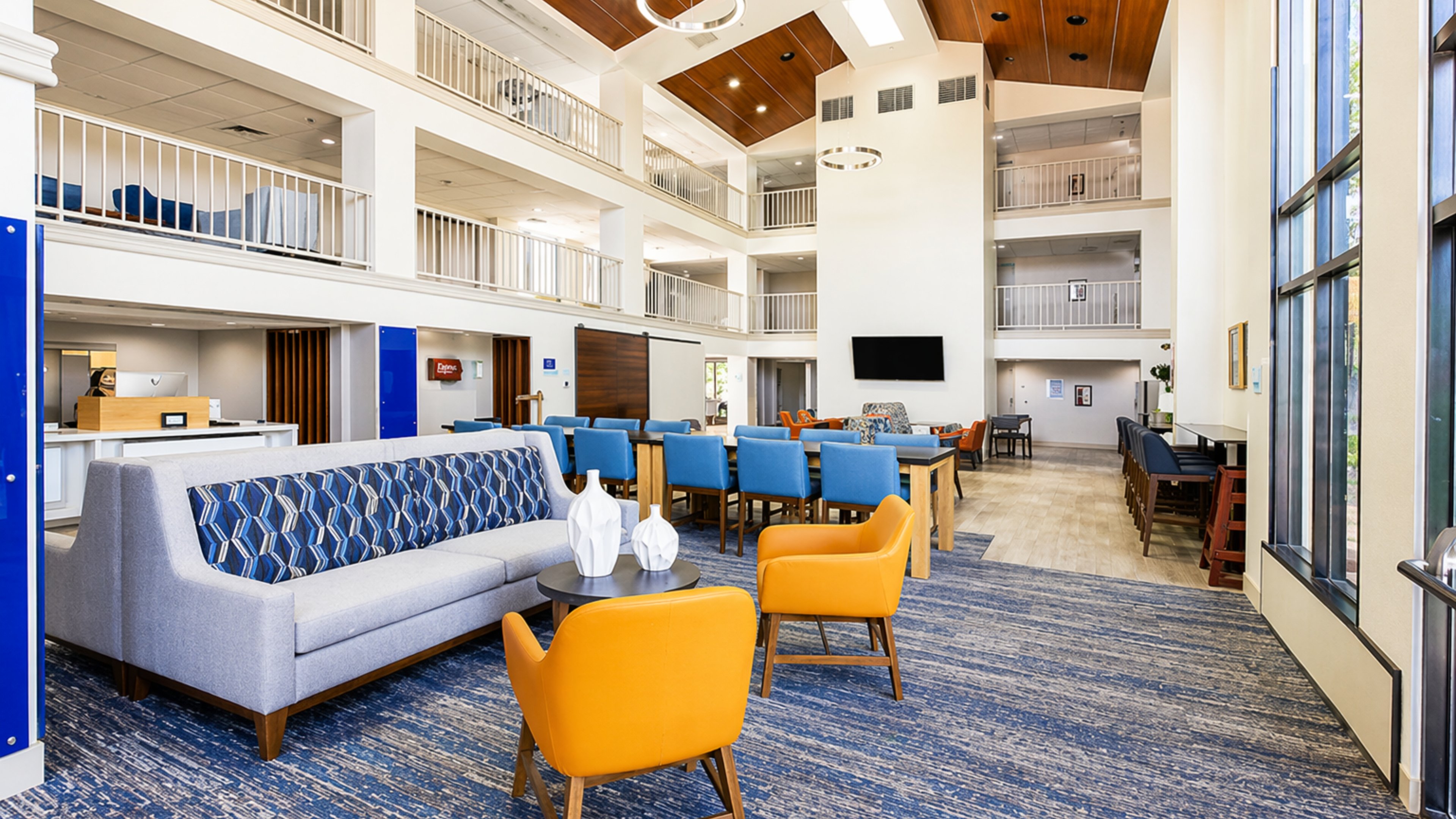 Holiday Inn Express Palm Desert 49/78